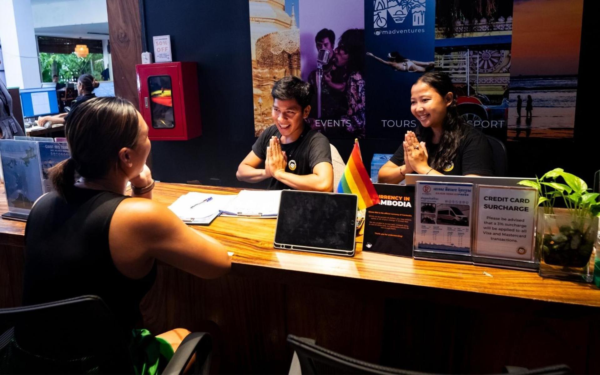 Mad Monkey Hostel *